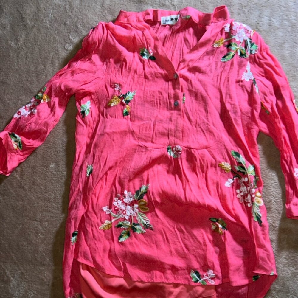 Hope Springs Women Small Coral Embroidered‎ Floral Thin Strap Build In Blouse
